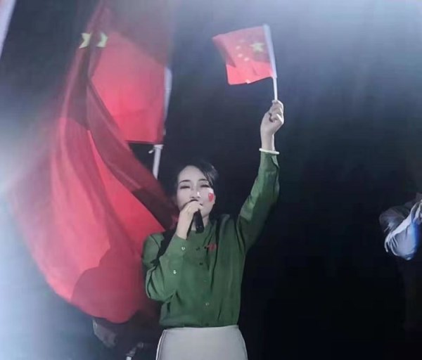 建设公司组织职工加入集团庆祝新中国建设70周年“赞美祖国”演唱会-易彩堂官网